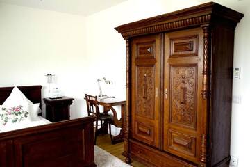 Фото номера Двухместный номер с 1 кроватью, вид на сад Гостевой дом Boutique Hotel Le Baron г. Găneşti 19