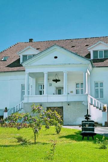 Фотографии Гостевой дом Boutique Hotel Le Baron г. Găneşti (Румыния) №1 Фото Гостевой дом Boutique Hotel Le Baron г. Găneşti 1